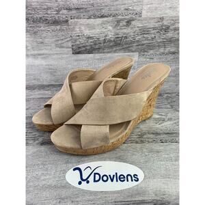 Charles David Womens Wedge Sandals Size 11M Beige Suede With Cork Platform